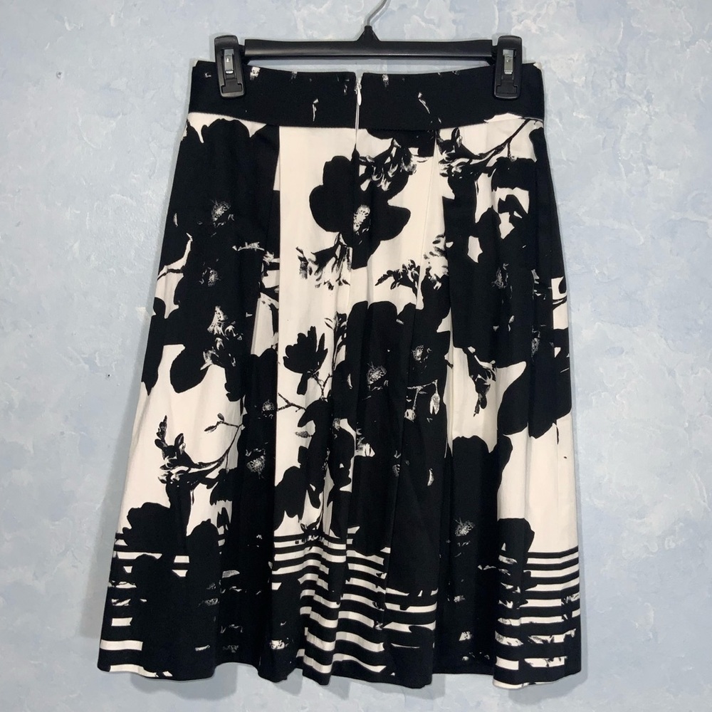 Antonio Melani Black & White Floral Flare Lined Pleats Skirt Office Casual Sz 4 - Picture 5 of 8